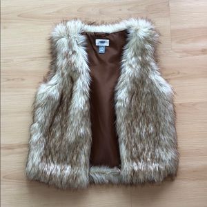 Girls faux fur vest